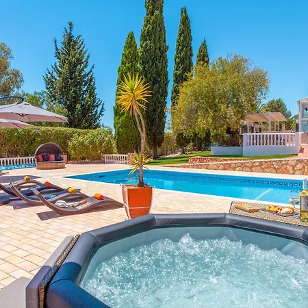 Villa Villa In Lagoa Near Praia Da Marinha *