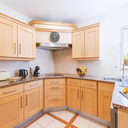 Charming With Private Pool Villa